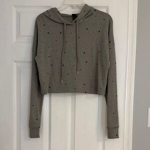 NWT Wild Fable Gray Star-Patterned Cropped Hoodie Junior’s Medium